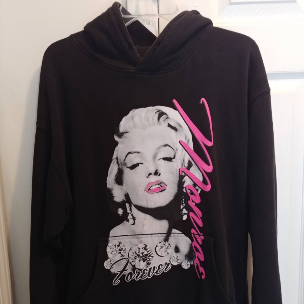 FOREVER MARILYN MONROE Unisex Heavy Black Pullover Graphic Hoodie